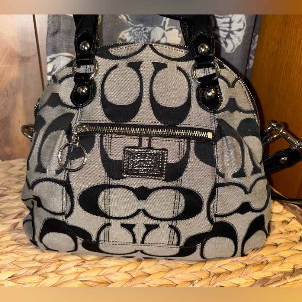 Gorgeous Vintage Coach Poppy Black Logo Canvas Dome Satchel